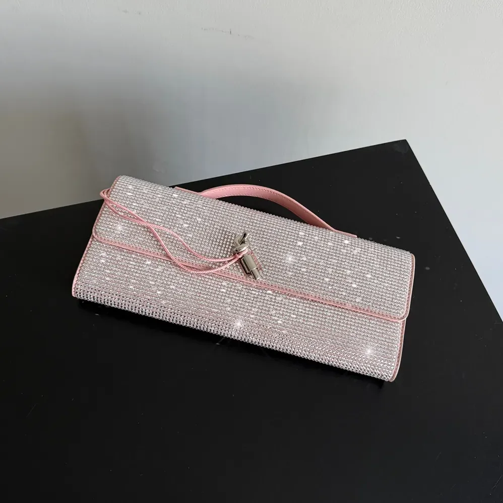 Bottega Veneta Andiamo Clutch for Women in Rose