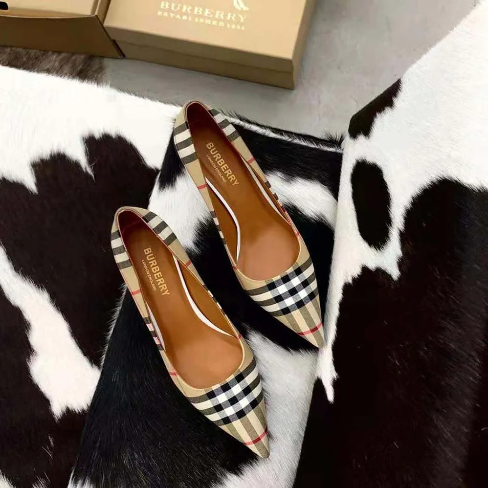 Burberry Vintage Check Cotton Pumps for Women in Brown Burberry Vintage Check Cotton Pumps for Women in Brown