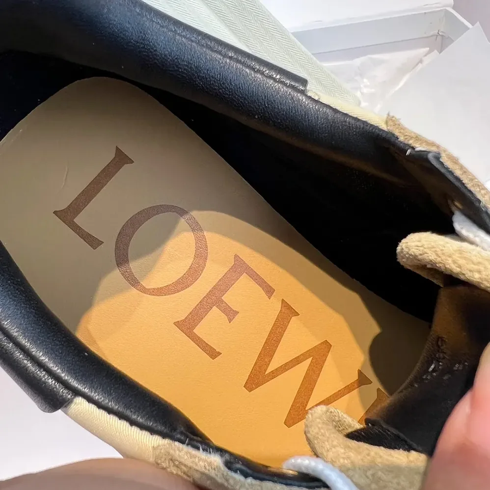 Loewe Flow Runner in Nylon and Suede for Unisex in Gold/Black Loewe Flow Runner in Nylon and Suede for Unisex in Gold/Black