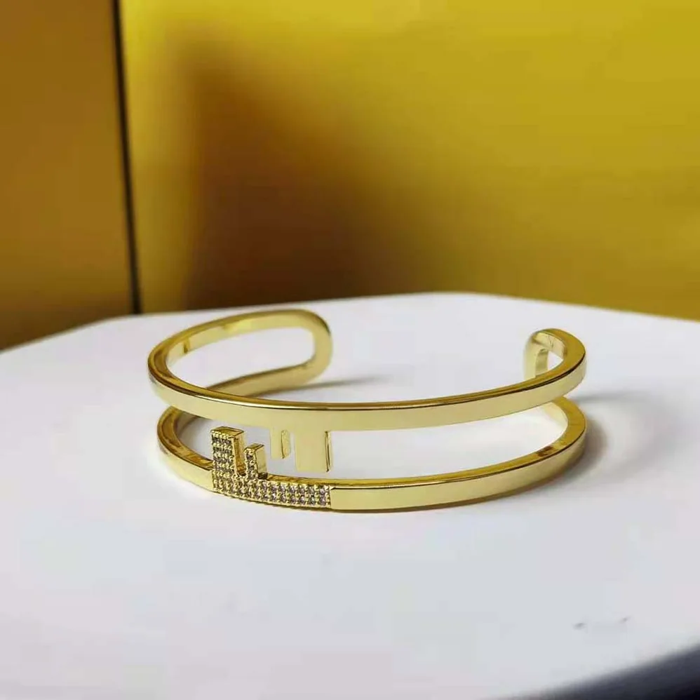 Fendi O'lock Bracelet with Gold for Women in Colored Bracelet Fendi O'lock Bracelet with Gold for Women in Colored Bracelet