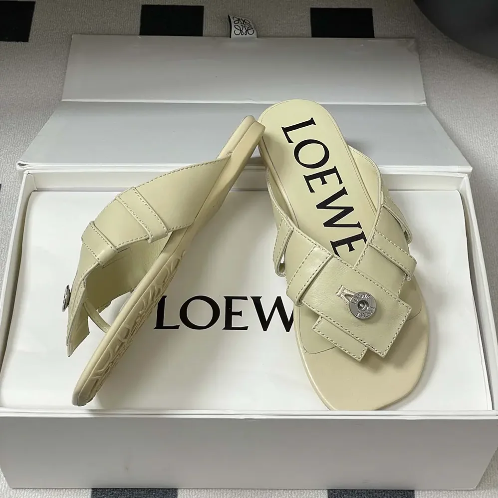 Loewe Toy Panta Toe Post Sandal in Lambskin for Women in Beige Loewe Toy Panta Toe Post Sandal in Lambskin for Women in Beige