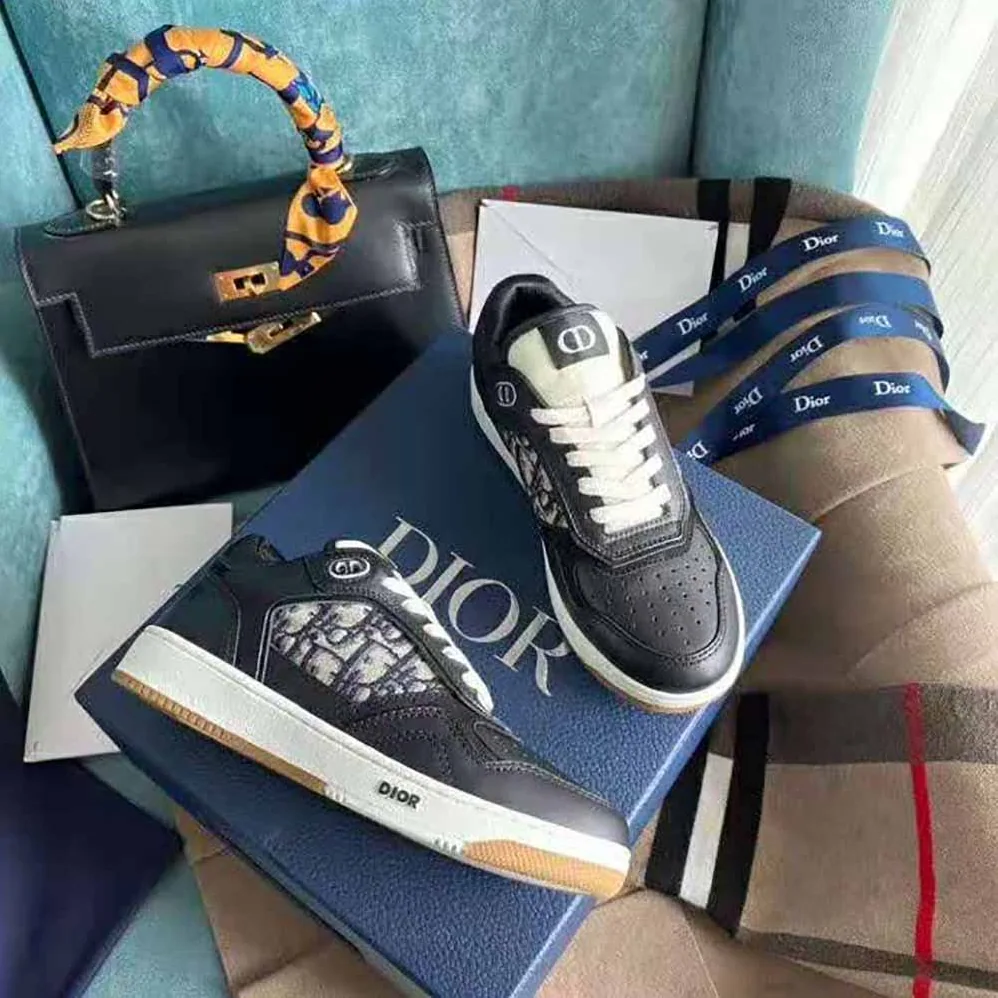 Dior B27 Low-Top Sneaker Smooth Calfskin with Dior Oblique Jacquard for Men in Black Dior B27 Low-Top Sneaker Smooth Calfskin with Dior Oblique Jacquard for Men in Black