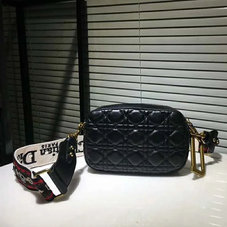 Dior Diorquake Clutch in Black Lambskin for Women in Black Dior Diorquake Clutch in Black Lambskin for Women in Black