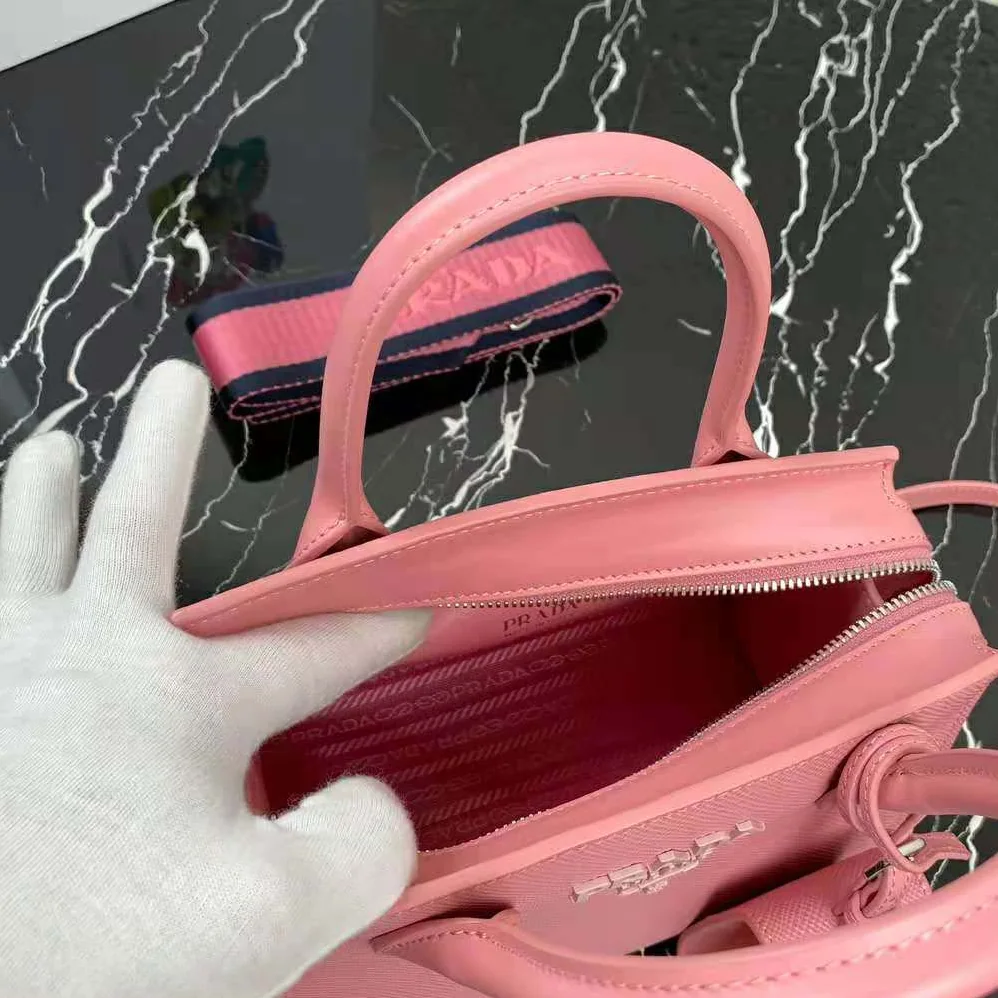 Prada Saffiano Leather Prada Monochrome Bag for Women in Pink Prada Saffiano Leather Prada Monochrome Bag for Women in Pink