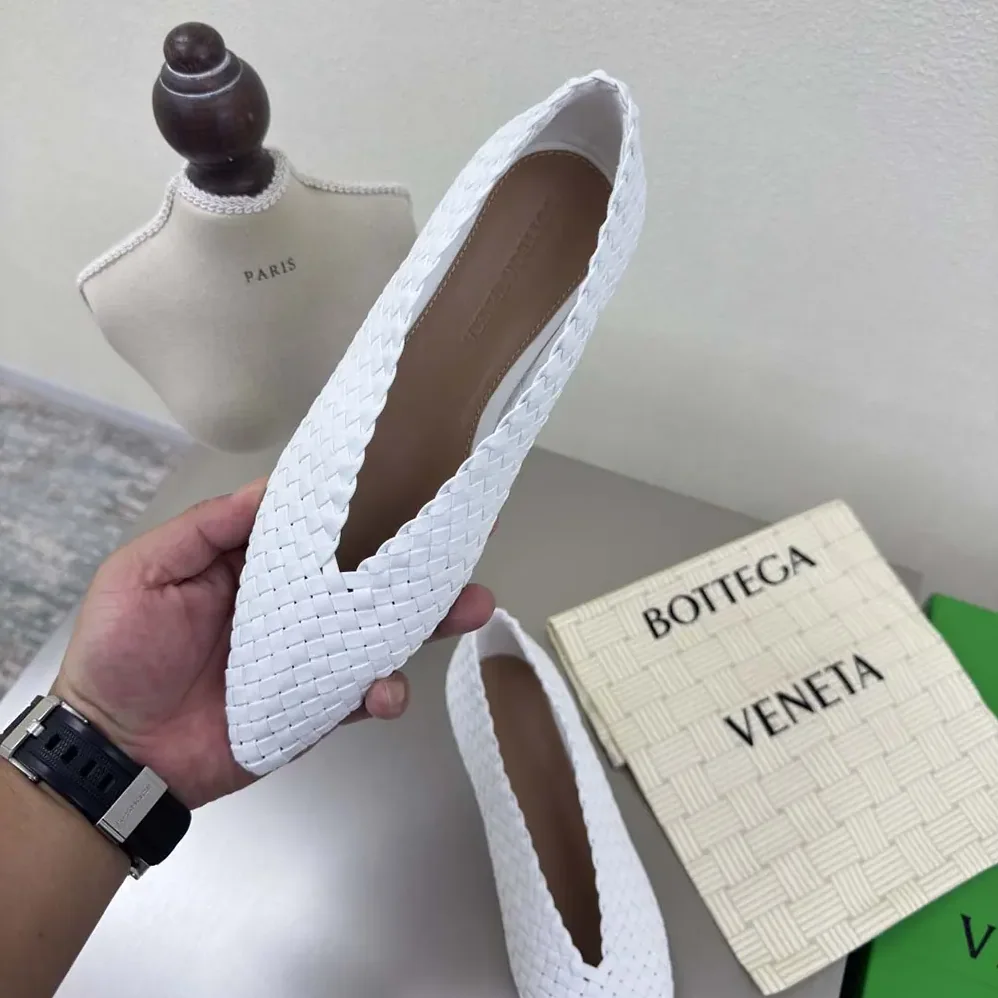 Bottega Veneta Sofia Ballerina in Padded Intreccio Leather for Women in White Bottega Veneta Sofia Ballerina in Padded Intreccio Leather for Women in White