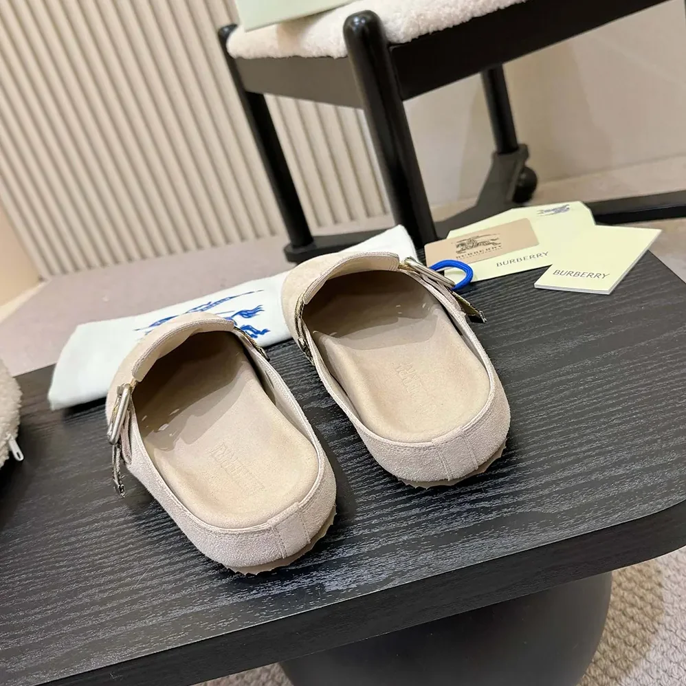 Burberry Suede Urchin Clogs for Unisex in Bake Beige Burberry Suede Urchin Clogs for Unisex in Bake Beige
