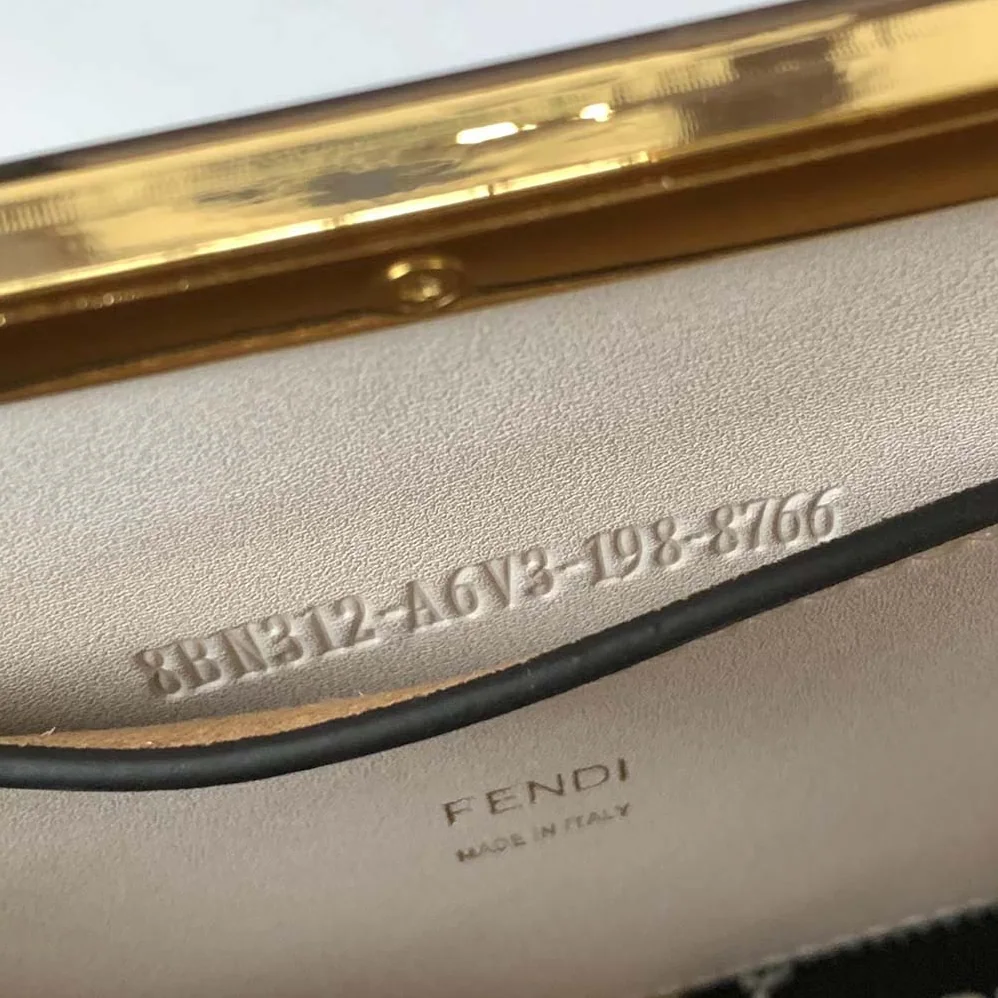 Fendi Way Small Made of Camellia-Colored Leather Bag for Women in White Fendi Way Small Made of Camellia-Colored Leather Bag for Women in White