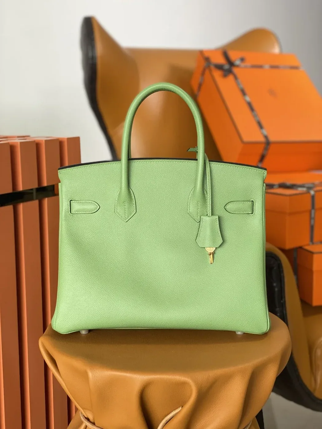 Hermes Birkin Top Handle Bag / Nata Swift Green Gold Hardware