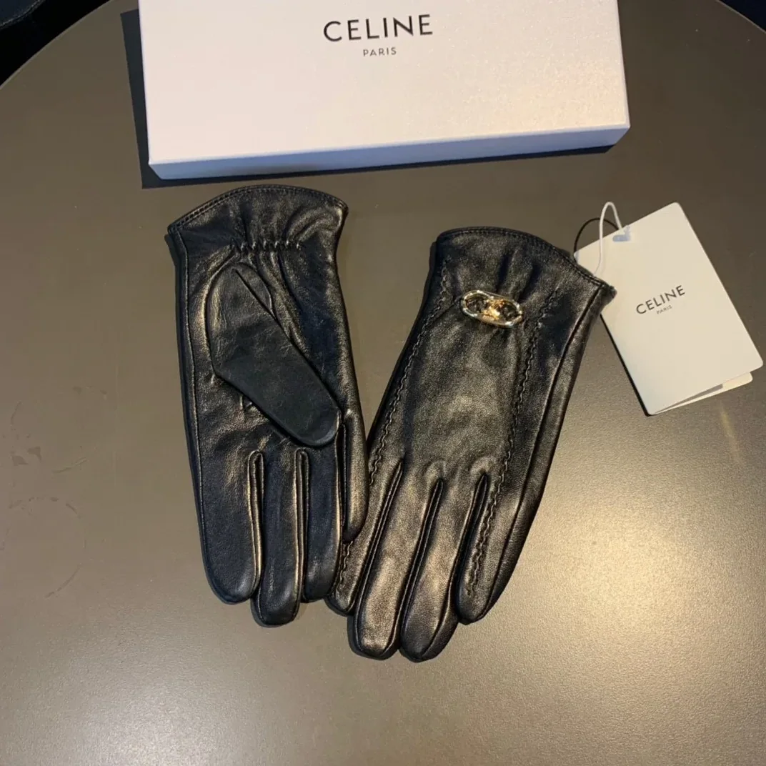 Celine Triomphe Gloves In Black Celine Triomphe Gloves In Black