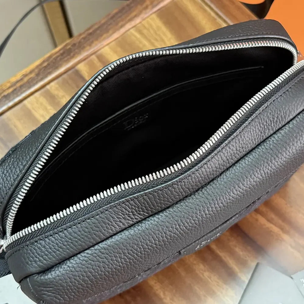Dior Rider Zipped Messenger Bag Black Dior Oblique Jacquard and Black Grained Calfskin for Men