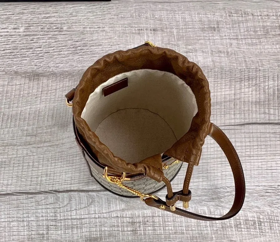 Gucci Horsebit 1955 Small Bucket Bag In GG Supreme Canvas Brown / Gucci Horsebit 1955 Small Bucket Bag In GG Supreme Canvas Brown /