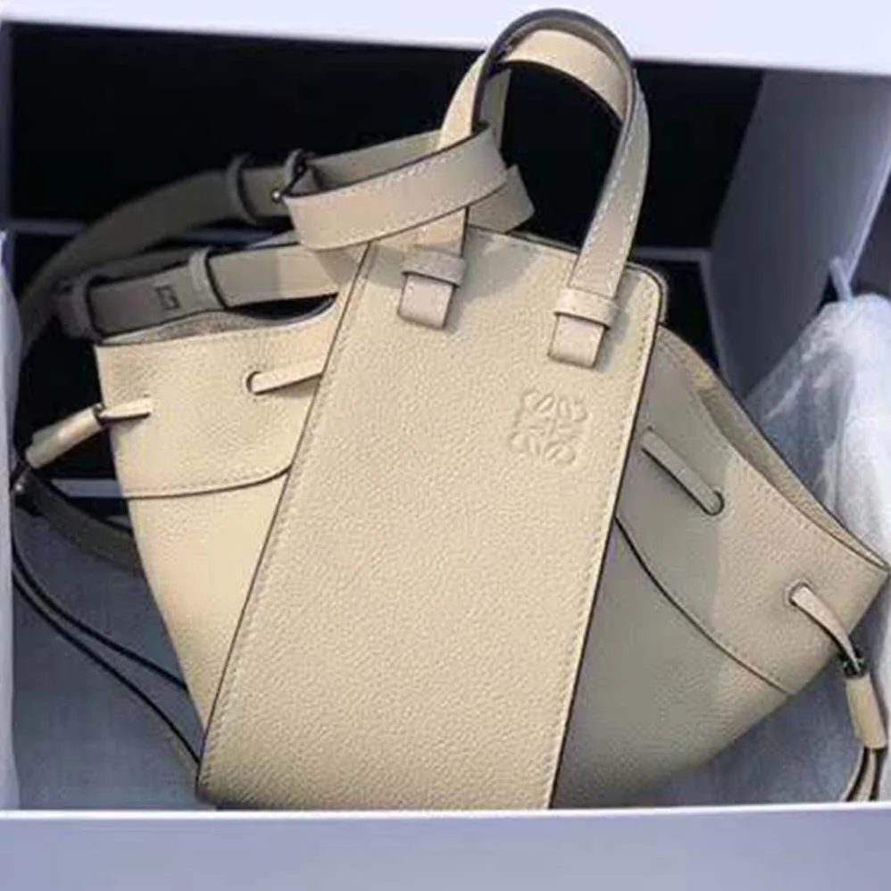Loewe Hammock Dw Mini Bag in Nappa Calf for Women in White Loewe Hammock Dw Mini Bag in Nappa Calf for Women in White