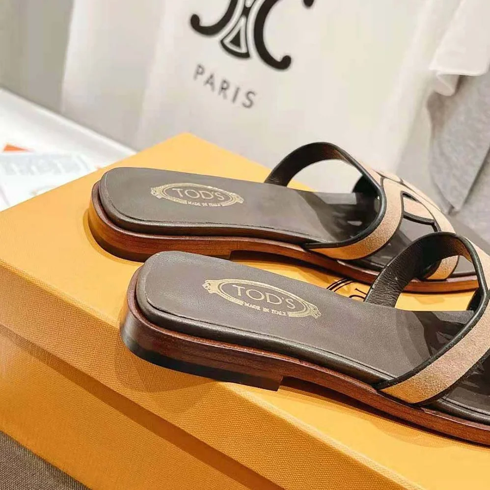 TODS Sandals in Leather for Women in Beige TODS Sandals in Leather for Women in Beige