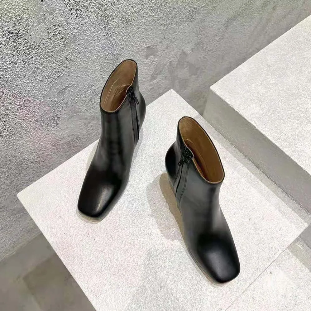 Bottega Veneta Knot Ankle Boot for Women in Black