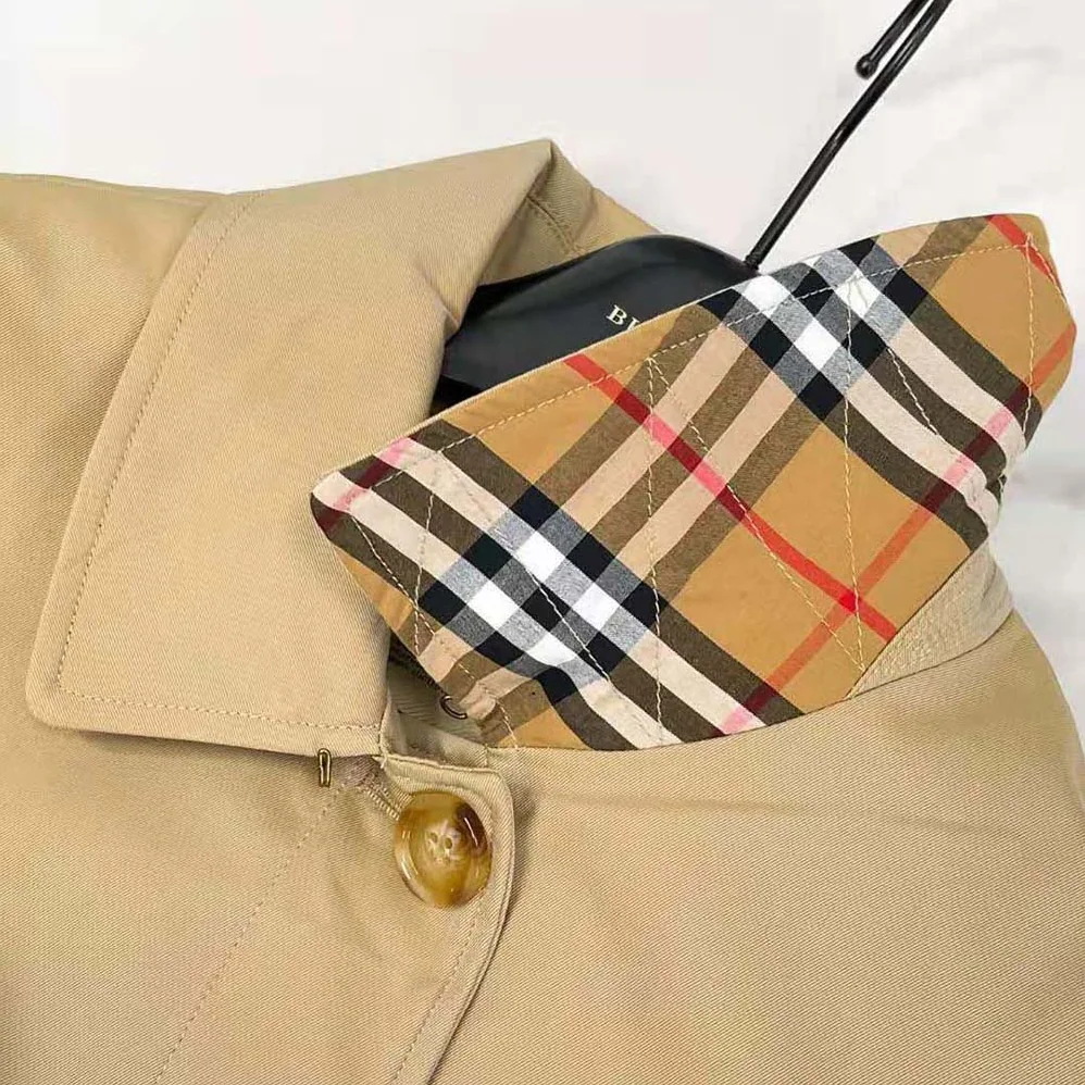 Burberry The Pimlico Heritage Car Coat for Women in Beige Burberry The Pimlico Heritage Car Coat for Women in Beige