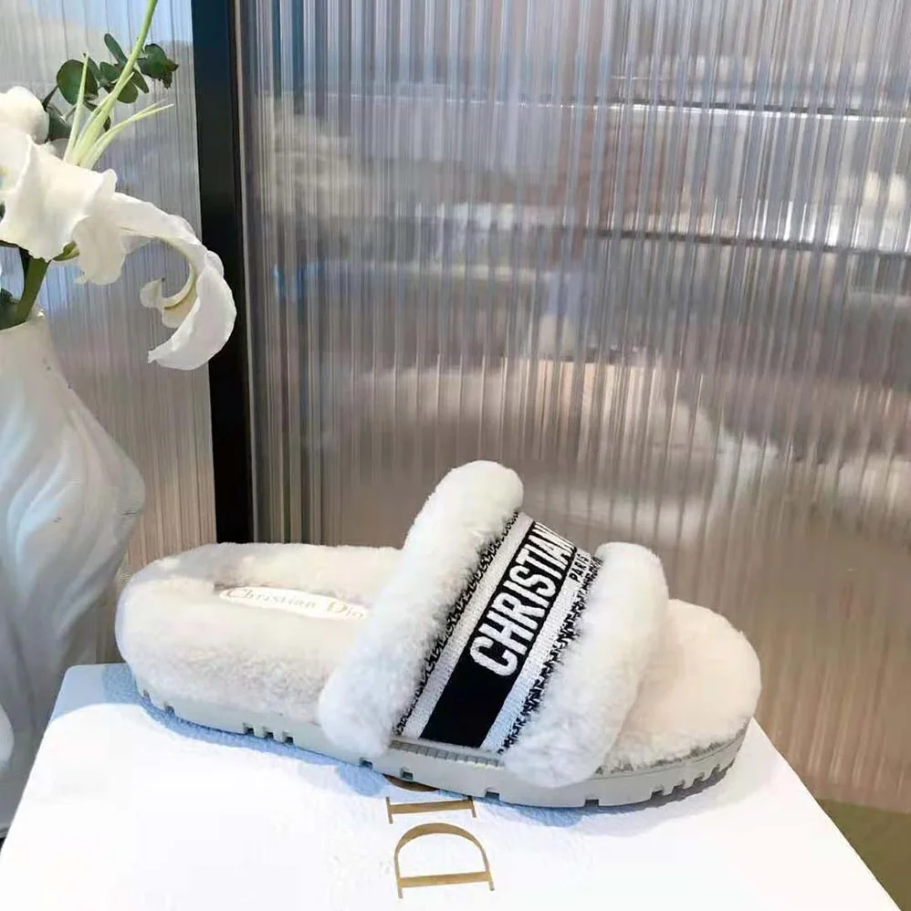 Dior Dway Slide White Embroidered Cotton and Shearling for Women Dior Dway Slide White Embroidered Cotton and Shearling for Women