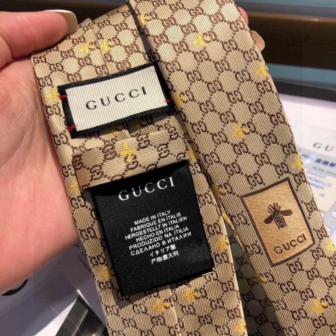 Gucci GG Bees Silk Tie Beige GG for Men Gucci GG Bees Silk Tie Beige GG for Men