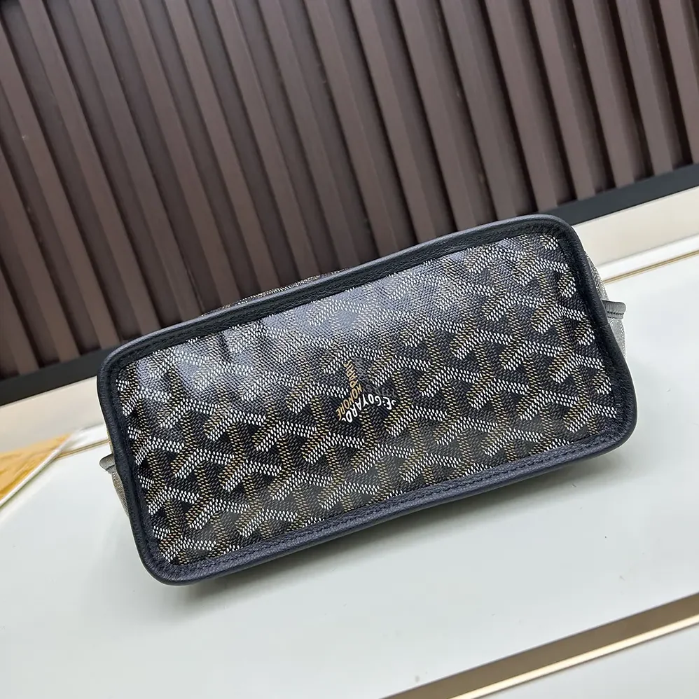 Goyard Anjou Mini Bag for Unisex in Black