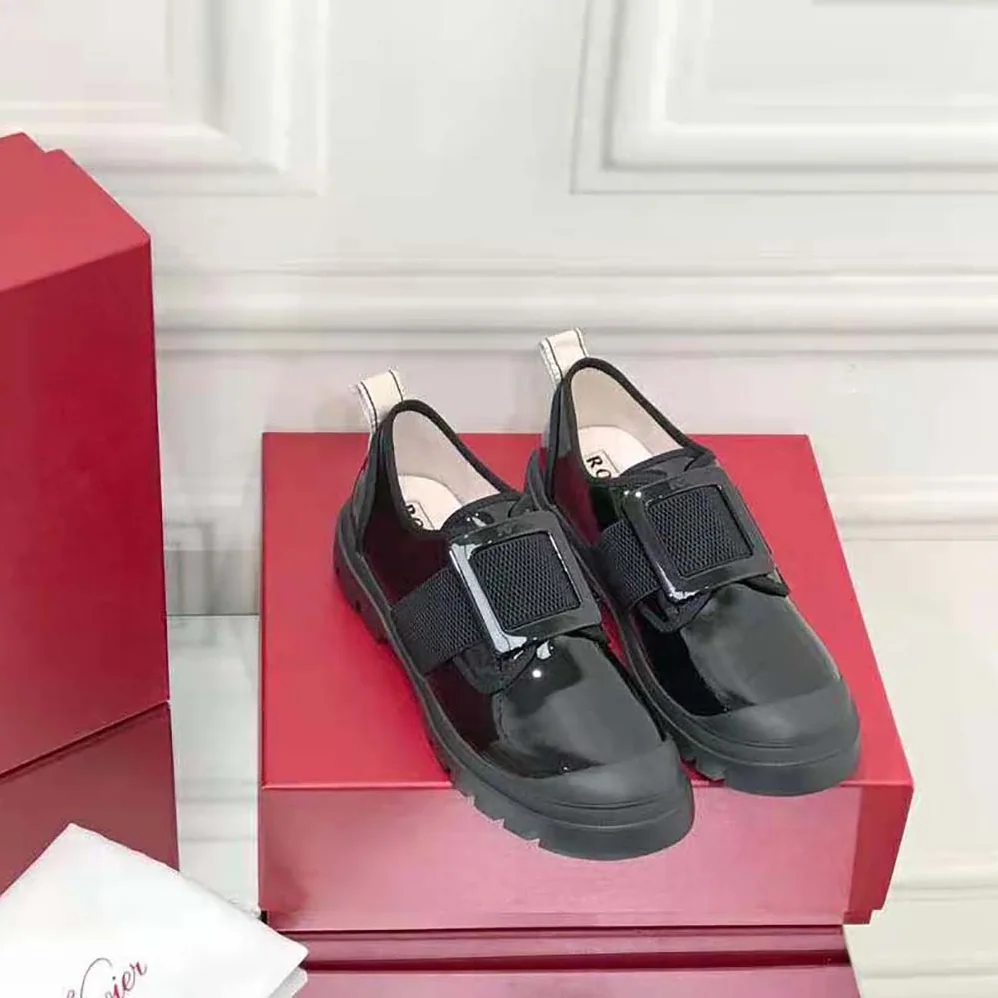 Roger Vivier Walky Viv Lacquered Buckle Sneakers in Leather for Women in Black
