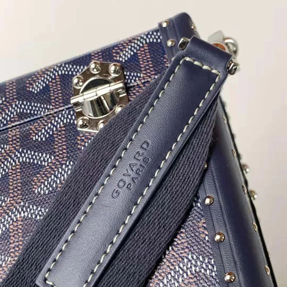 Goyard Cassette Trunk Bag in Goyardine Canvas & Clamecy Cowhide for Women in Navy Goyard Cassette Trunk Bag in Goyardine Canvas & Clamecy Cowhide for Women in Navy