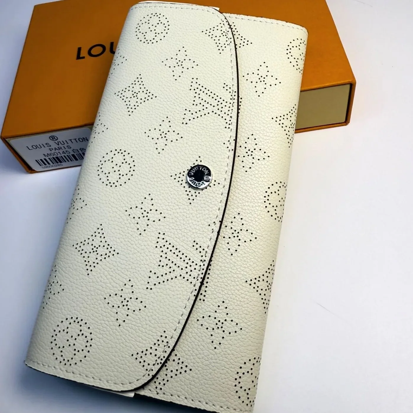 Louis Vuitton Iris Wallet Monogram Canvas Greige Louis Vuitton Iris Wallet Monogram Canvas Greige