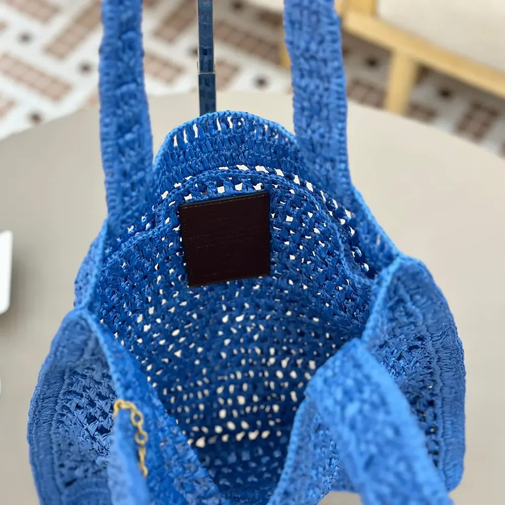 Chloe Summer Banana Tote Bag In Raffia for Women in Blue