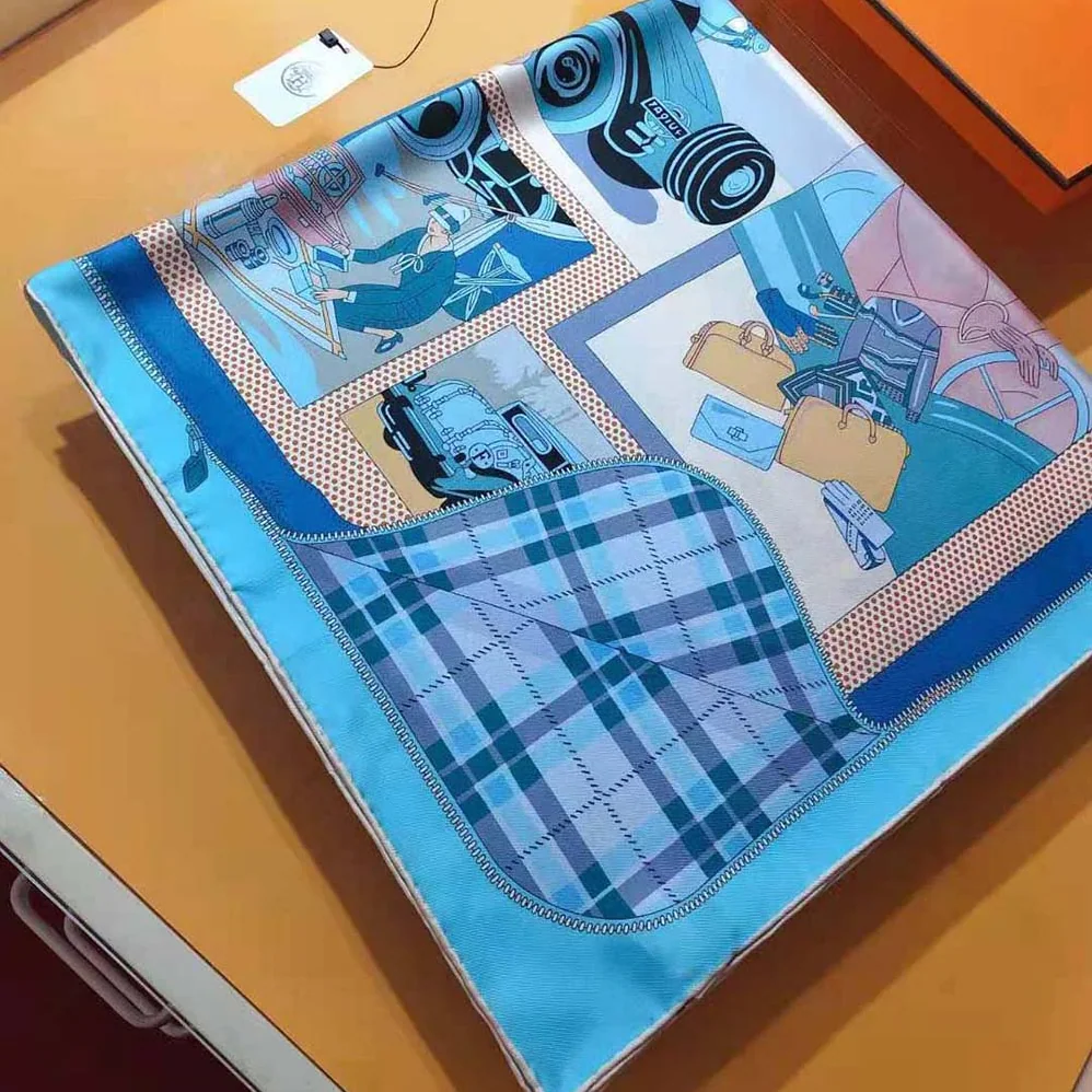 Hermes Confort en Automobile Scarf 70 in Silk Twill with Hand-Rolled Edges for Women in Blue