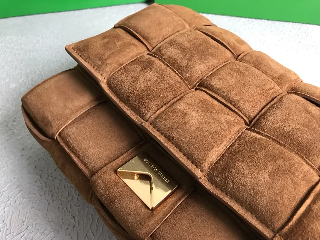 Bottega Veneta Chain Cassette Acorn
