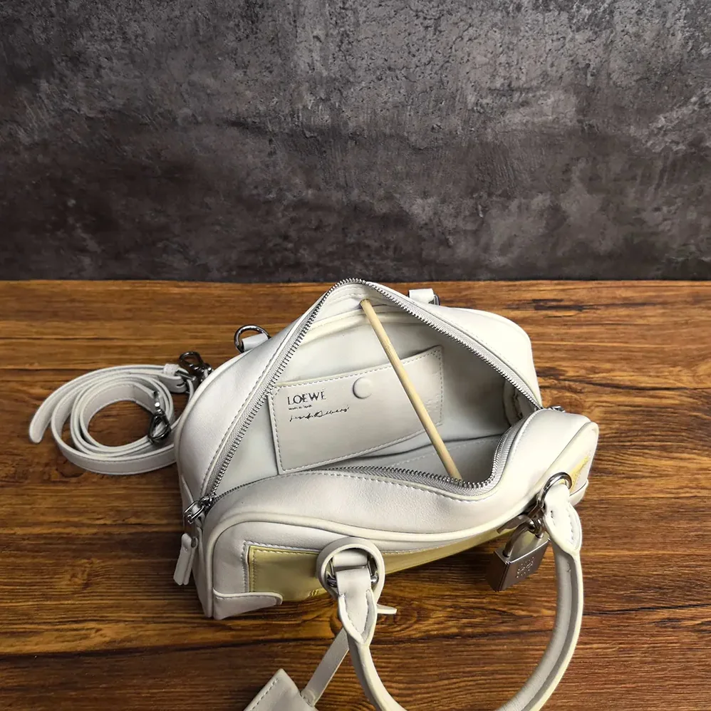 Loewe Amazona 23 Cropped Bag in Nappa Calfskin for Women in Pale Grey Loewe Amazona 23 Cropped Bag in Nappa Calfskin for Women in Pale Grey