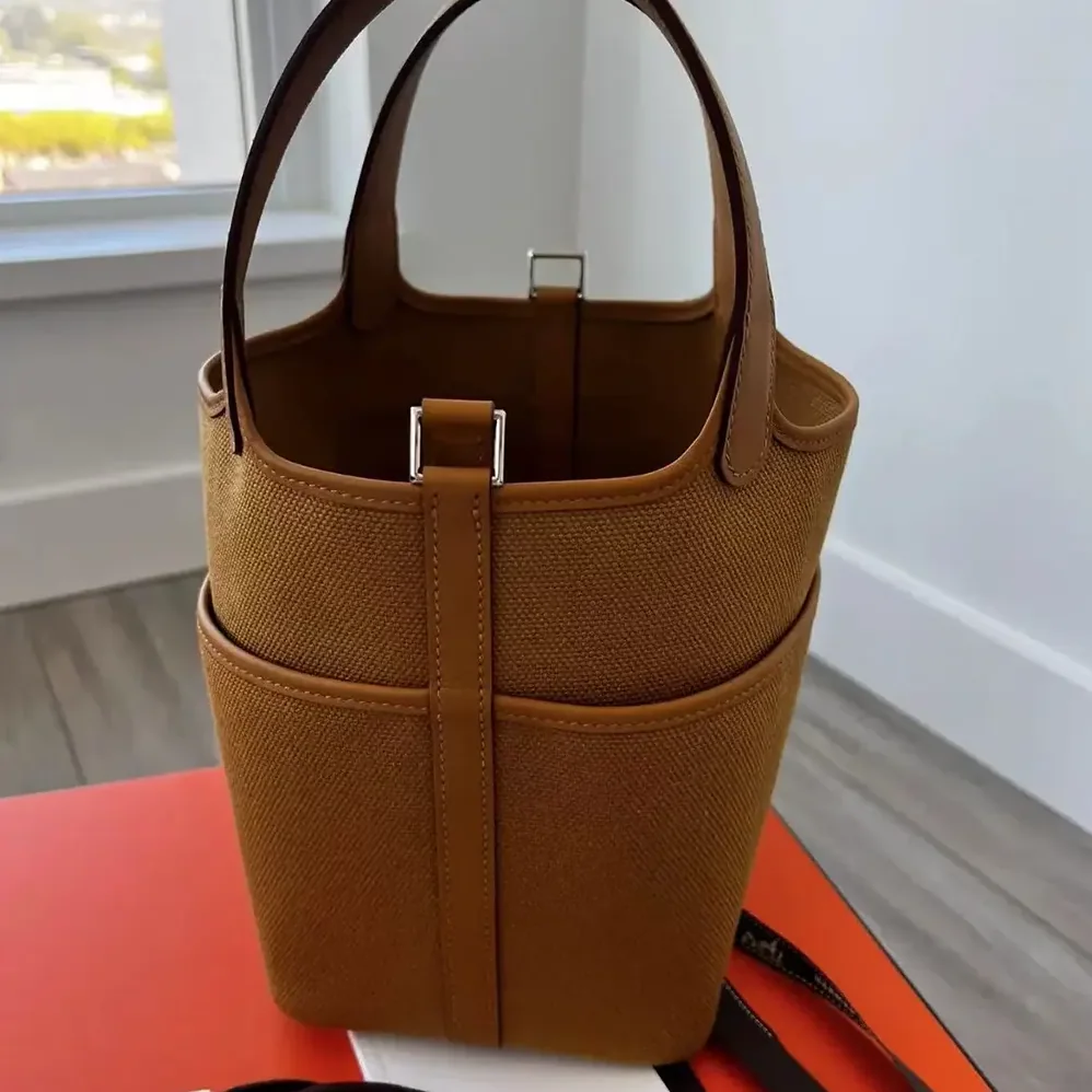 Hermes Picotin Lock 18 Pockets in Goeran Canvas Leather for Women in Brown Hermes Picotin Lock 18 Pockets in Goeran Canvas Leather for Women in Brown