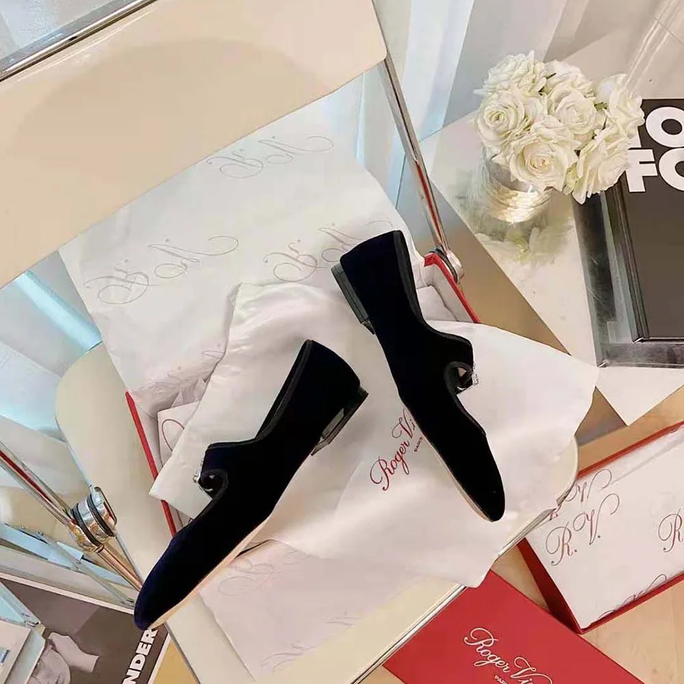 Roger Vivier Très Vivier Strass Buckle Babies Ballerinas in Velvet for Women Roger Vivier Très Vivier Strass Buckle Babies Ballerinas in Velvet for Women