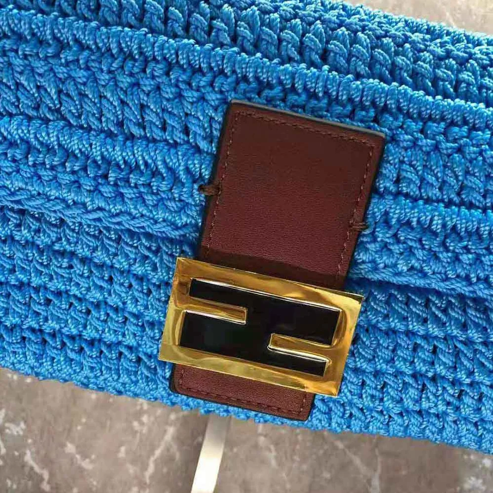 Fendi Baguette Bag in Traditional Cotton Crochet Bag for Women in Blue
