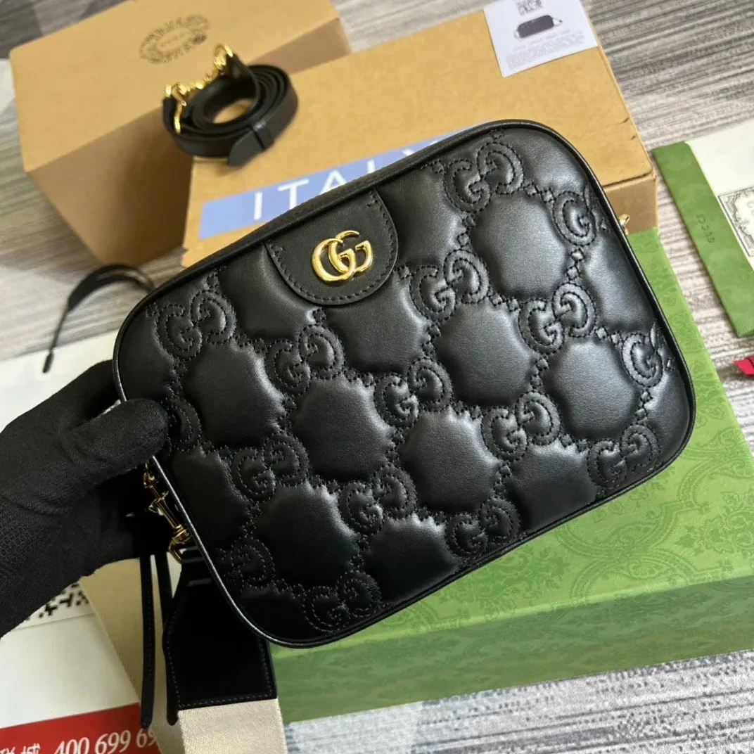 Gucci Matelasse Shoulder Bag Black Gucci Matelasse Shoulder Bag Black
