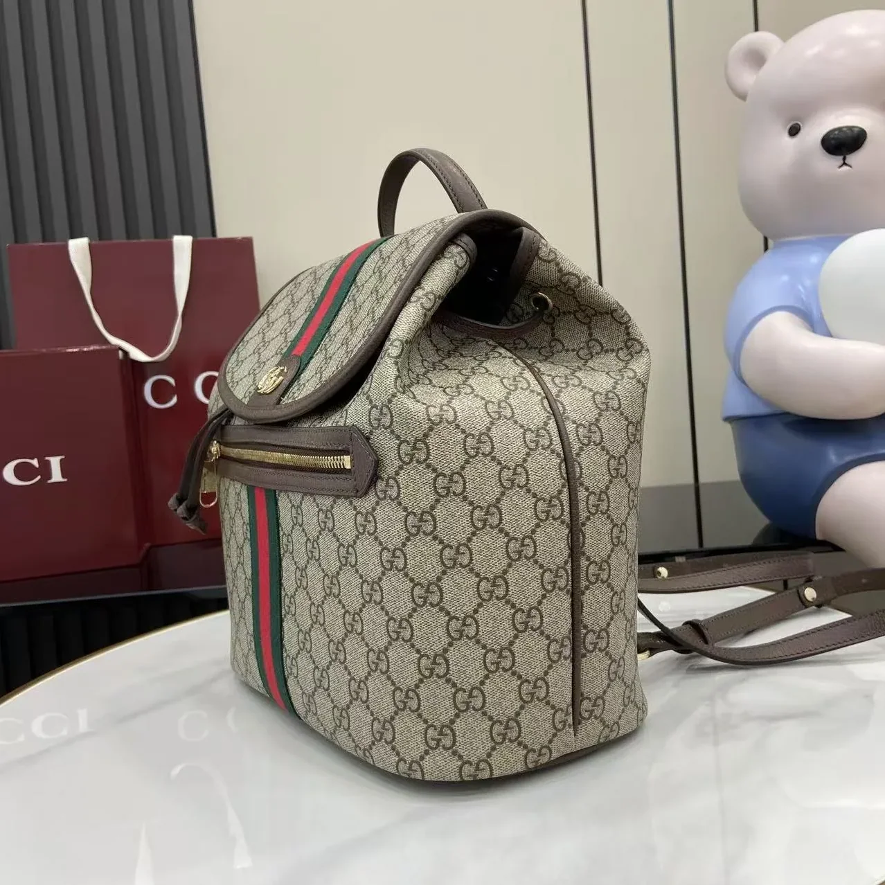 Gucci Ophidia Medium Backpack / Beige/ Dark Brown Monogram Gold Hardware Gucci Ophidia Medium Backpack / Beige/ Dark Brown Monogram Gold Hardware