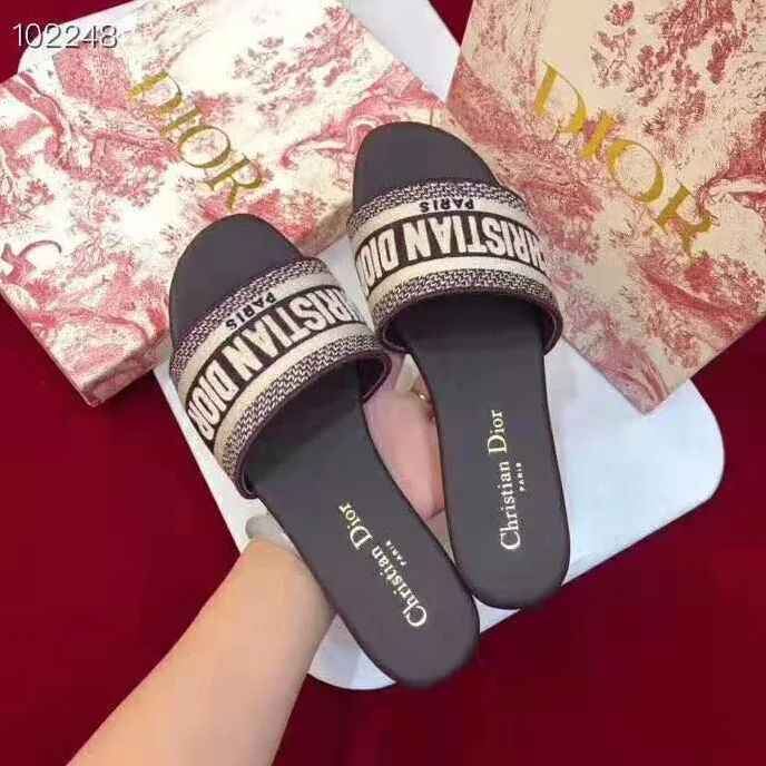 Dior Dway Embroidered Cotton Mule for Women in Maroon Dior Dway Embroidered Cotton Mule for Women in Maroon