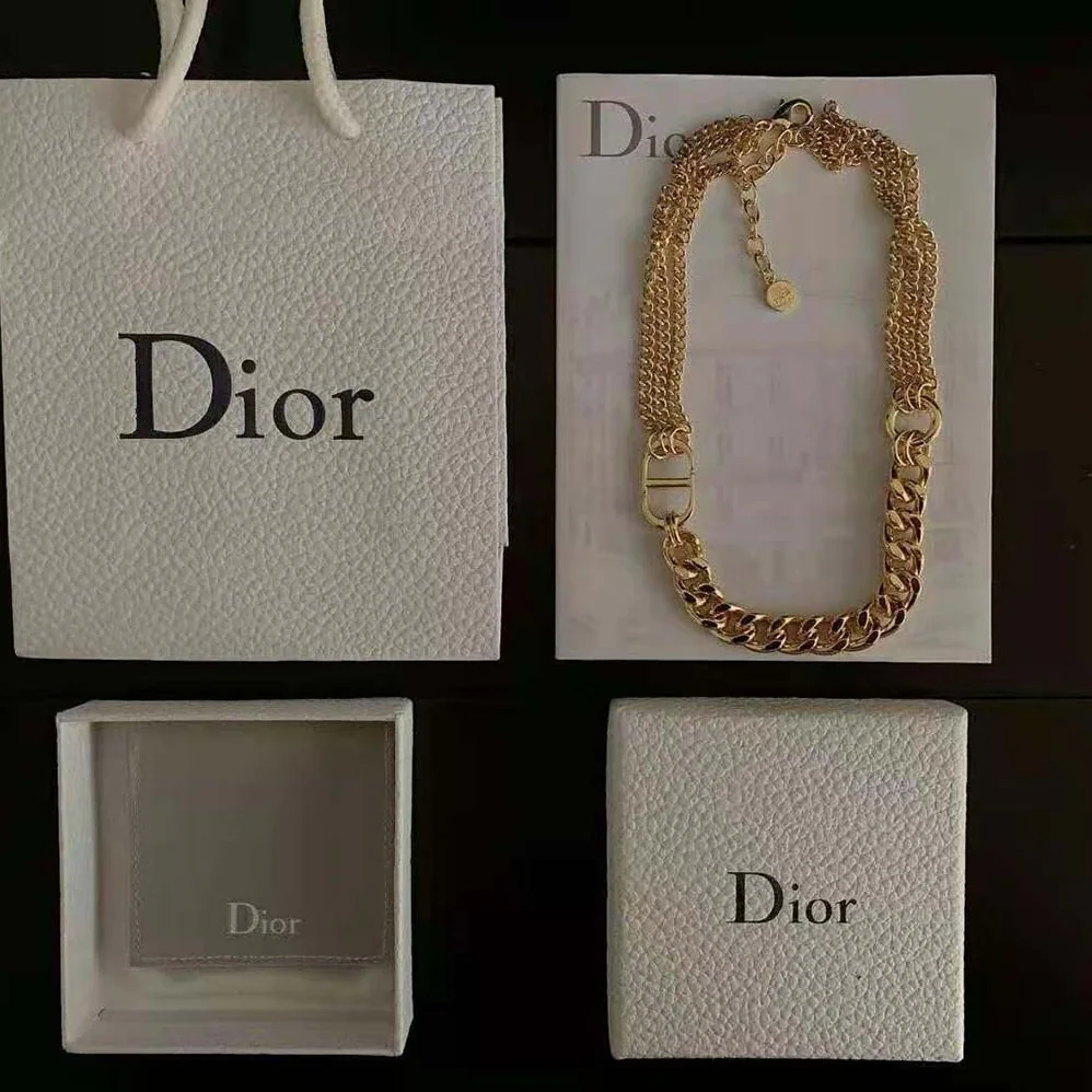 Dior 30 Montaigne Necklace Gold for Women in Finish Metal Dior 30 Montaigne Necklace Gold for Women in Finish Metal
