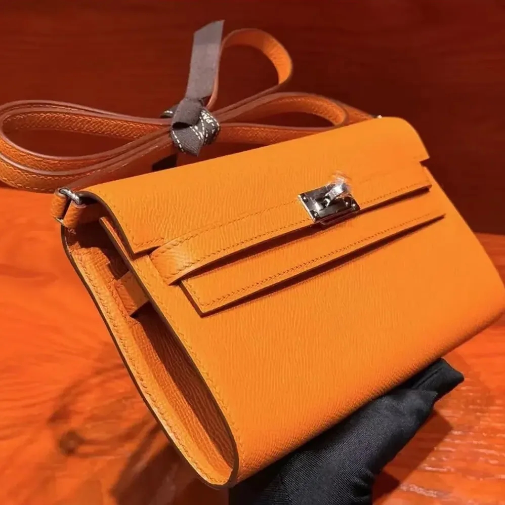 Hermes Kelly To Go in Epsom Leather for Women in Orange Hermes Kelly To Go in Epsom Leather for Women in Orange