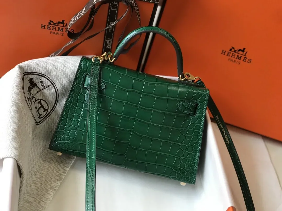 Hermes Mini Kelly 19 Green Crocodile Bag