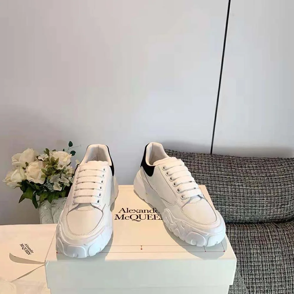 Alexander Mcqueen Court Trainer in White for Unisex in Black Alexander Mcqueen Court Trainer in White for Unisex in Black