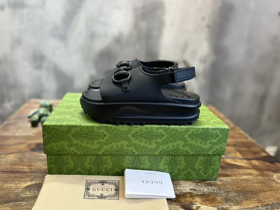 Gucci Horsebit Flatform Sandal Black Gucci Horsebit Flatform Sandal Black