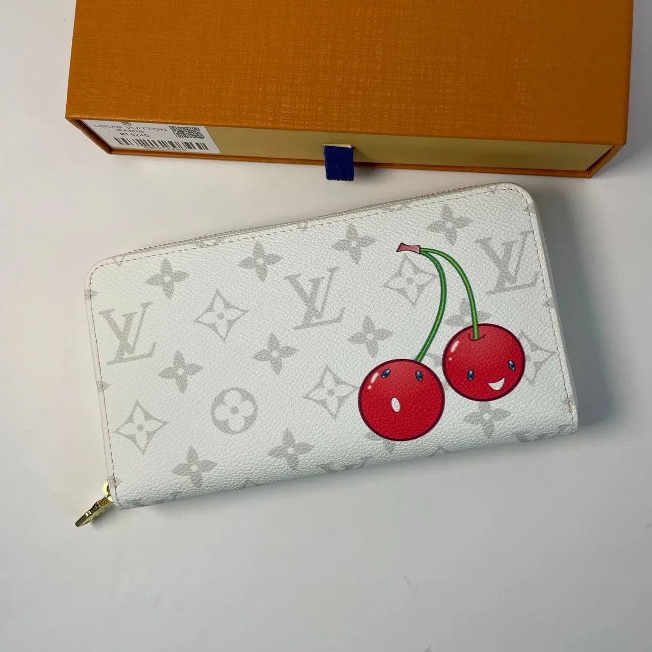 Louis Vuitton LV x TM Zippy Wallet White /