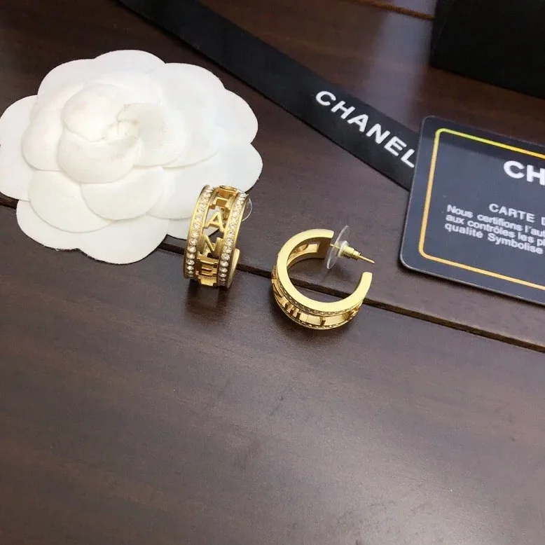 Chanel Round Earrings Gold Chanel Round Earrings Gold