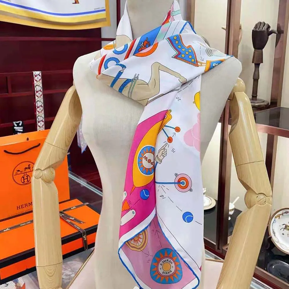 Hermes Tea for Two Scarf 90 in Silk Twill with Hand-Rolled Edges for Women in Pink Hermes Tea for Two Scarf 90 in Silk Twill with Hand-Rolled Edges for Women in Pink