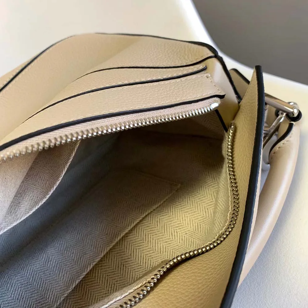 Loewe Puzzle Small Bag in Classic Calf Leather for Women in Beige Loewe Puzzle Small Bag in Classic Calf Leather for Women in Beige