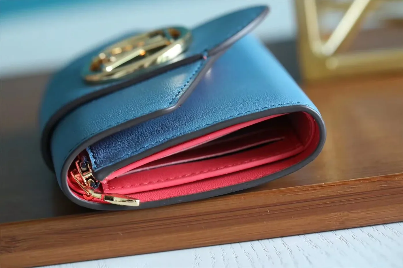 Louis Vuitton Pont 9 Compact Wallet Blue Louis Vuitton Pont 9 Compact Wallet Blue