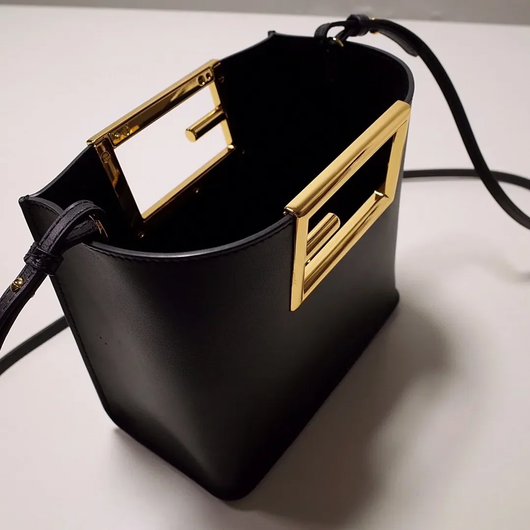 Fendi Way Small Black Bag For Woman / 8BS054AAIWF0KUR Fendi Way Small Black Bag For Woman / 8BS054AAIWF0KUR
