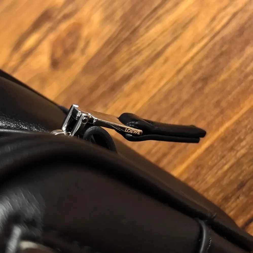 Loewe Amazona 23 Cropped Bag in Nappa Calfskin for Women in Black/Burgundy Loewe Amazona 23 Cropped Bag in Nappa Calfskin for Women in Black/Burgundy