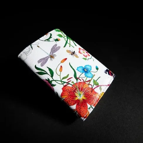 Gucci Flora Motif Bi Fold Card Case / White in Multicolor Palladium Hardware