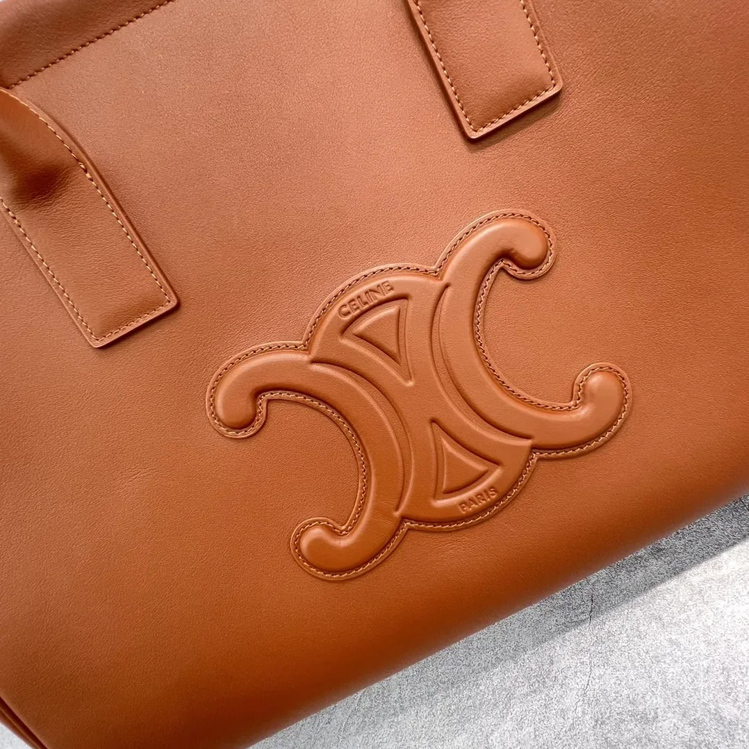 Celine Cabas Drawstring Cuir Triomphe Tan / .04LU Celine Cabas Drawstring Cuir Triomphe Tan / .04LU