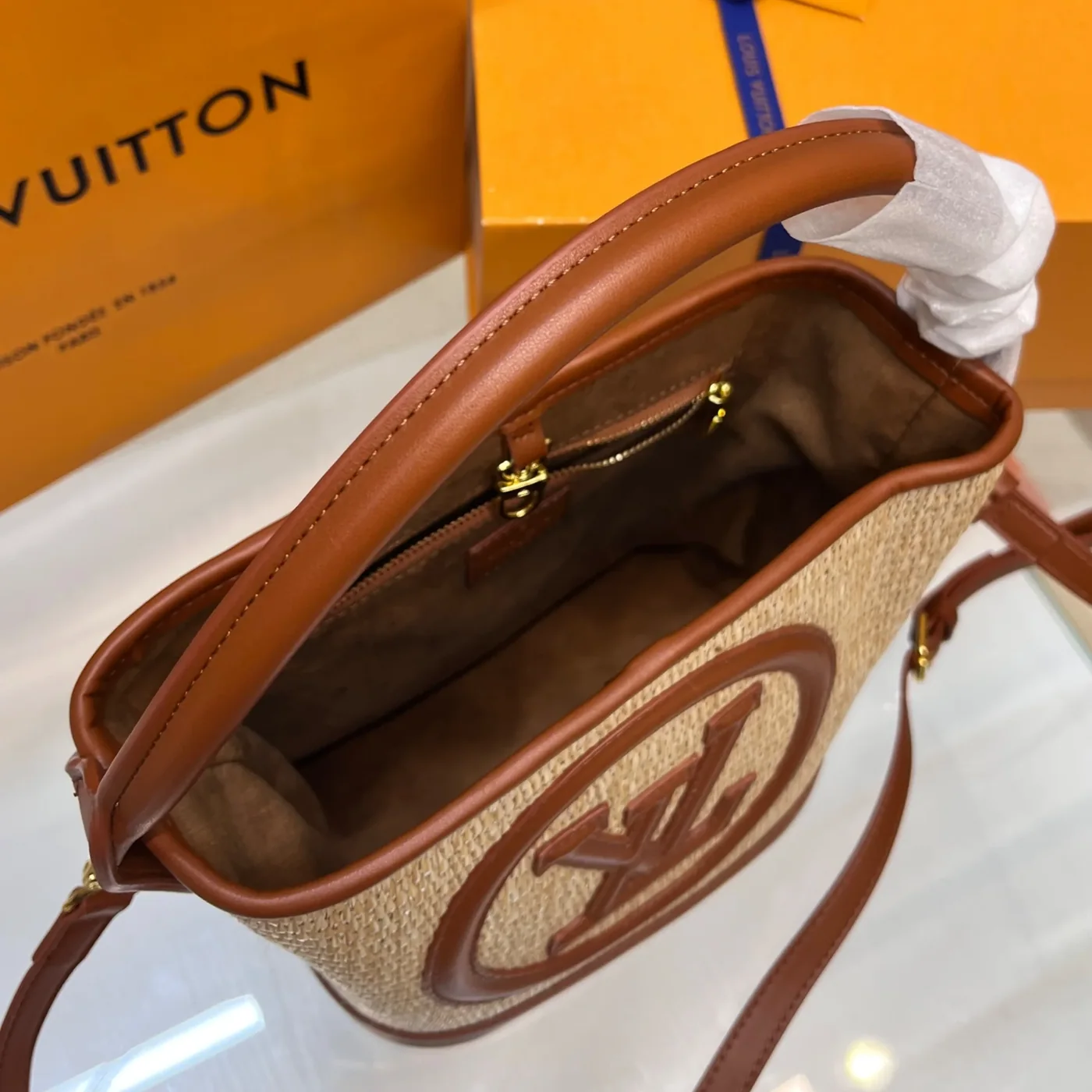 Louis Vuitton Petit Bucket Raffia Beige / LV Louis Vuitton Petit Bucket Raffia Beige / LV